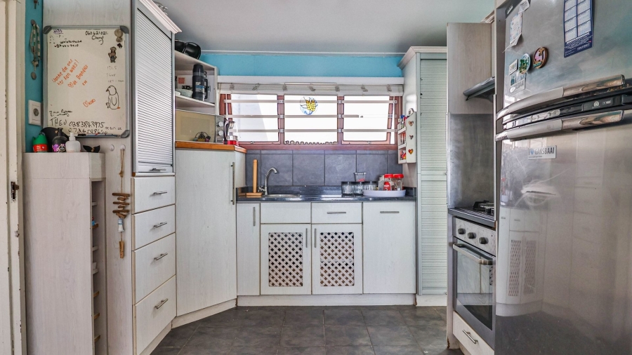 4 Bedroom Property for Sale in Perlemoenbaai Western Cape